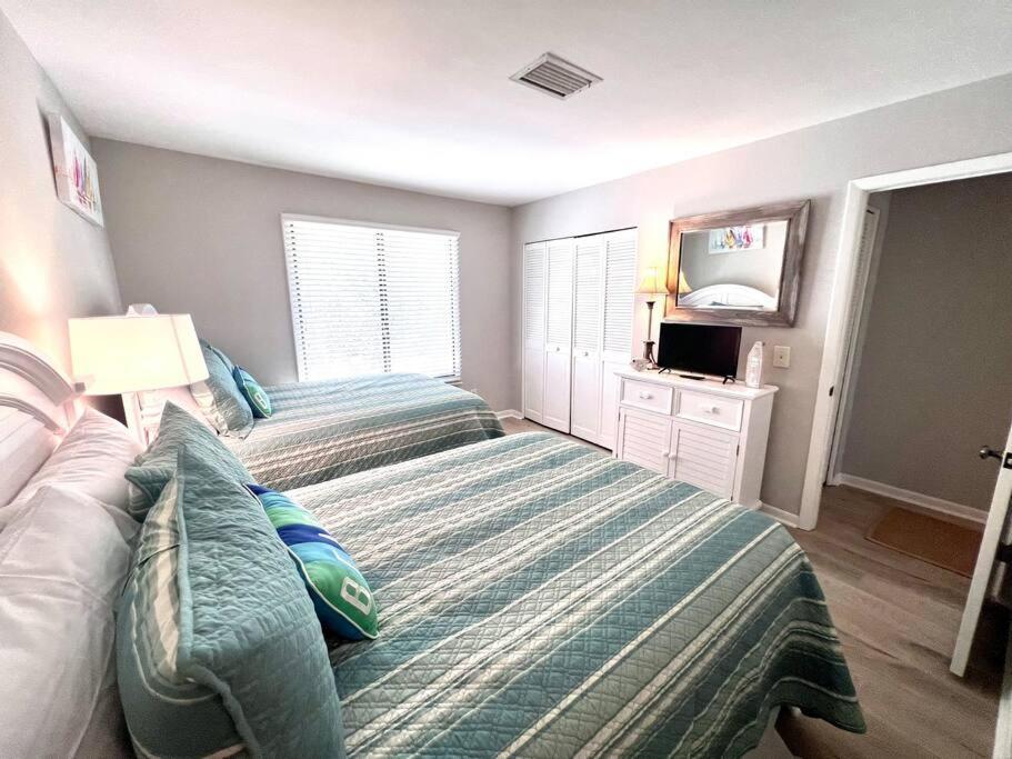 New Pics! Harbour Town 3Br/3Ba - Pool Access - Book Now Villa Hilton Head Island Exterior photo